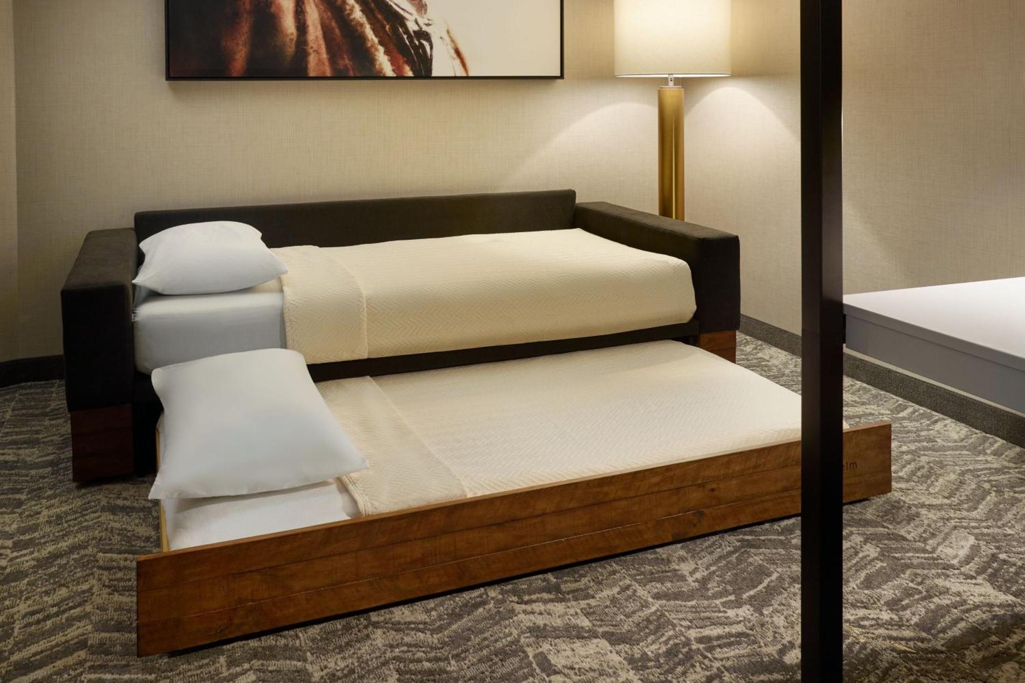 Springhill By Marriott Mint *